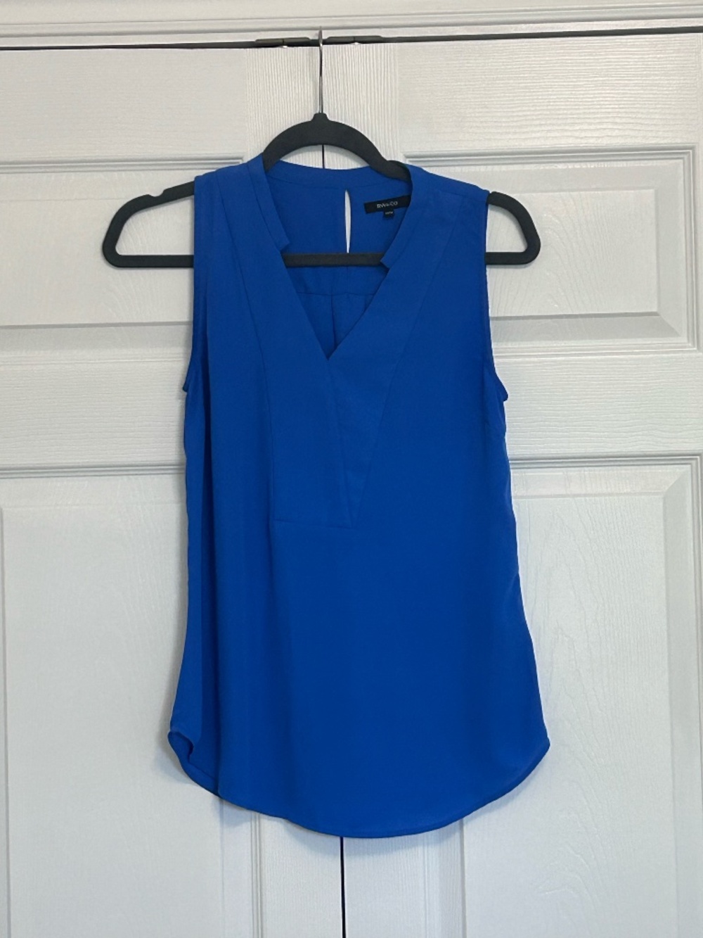 RW&CO. Cobalt Blue Sleeveless V-Neck Blouse XS